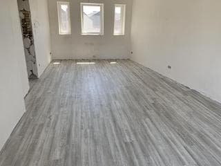 lvt